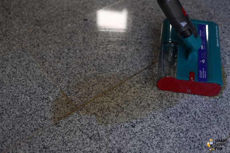 Dyson V15s Detect Submarine:Tee halb beseitigt